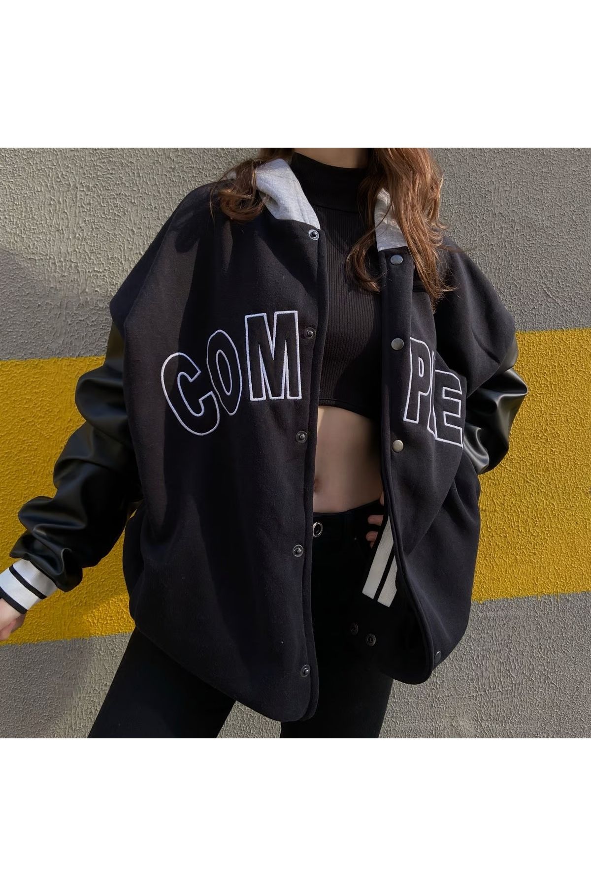 Unisex Oversize Complex Nakışlı Kolej Yelek Hırka Unisex Oversize Complex Nakışlı Kolej Yelek Hırka