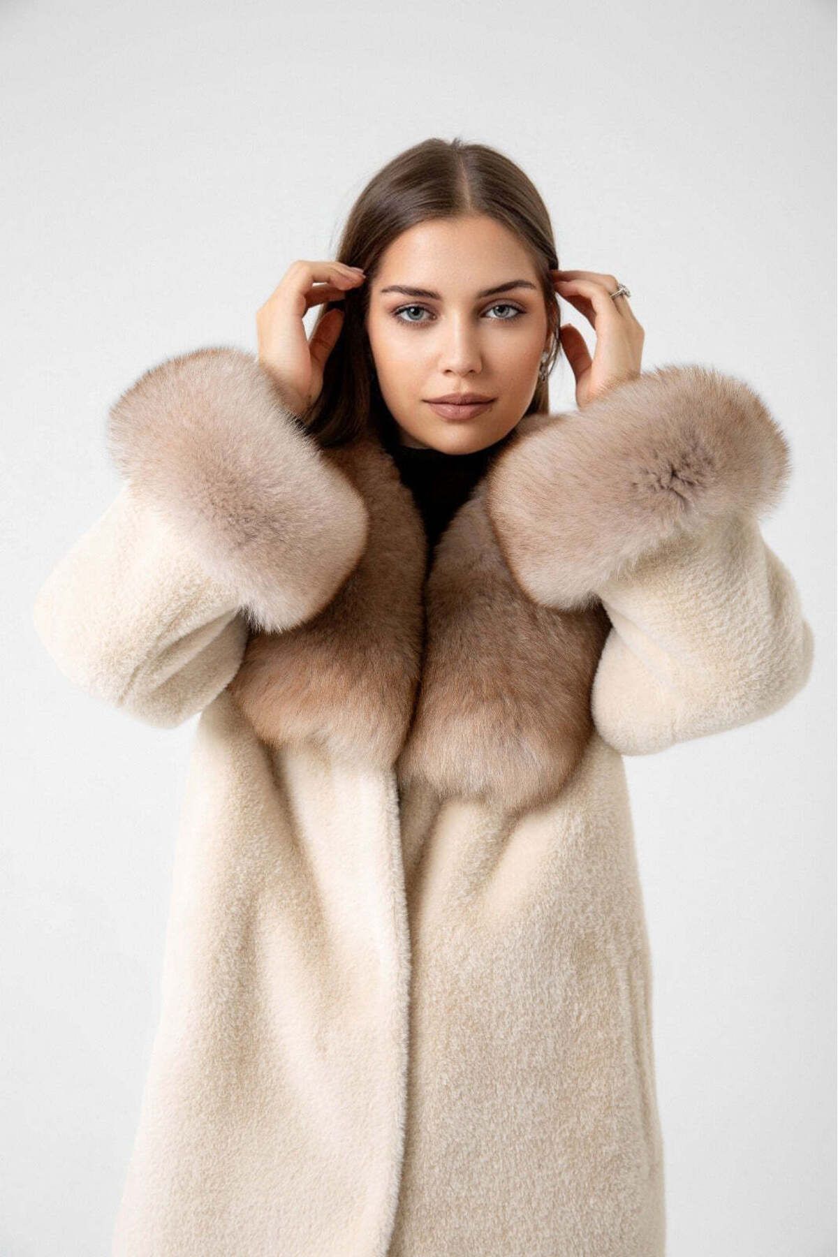 Latte Monica - Kürk Detaylı Alcantara Mont