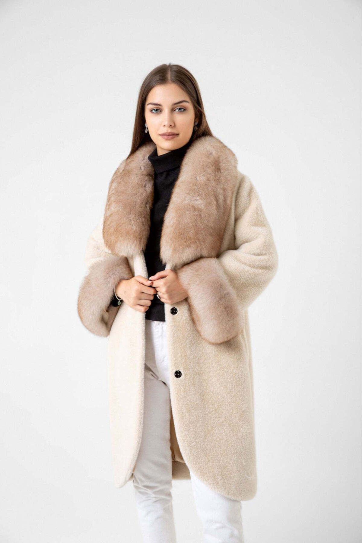 Latte Monica - Kürk Detaylı Alcantara Mont