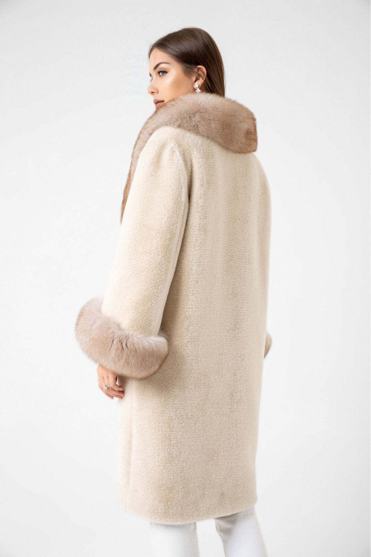 Latte Monica - Kürk Detaylı Alcantara Mont