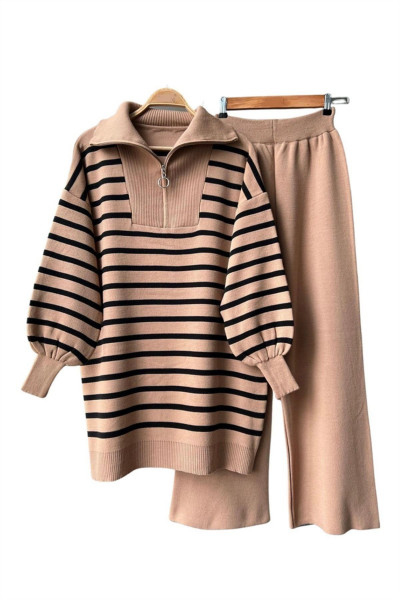 Yaka Fermuarlı Çizgili Triko Takım Yaka Fermuarlı Çizgili Triko Takım
