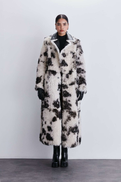 OLİVİA MANTO OLİVİA MANTO