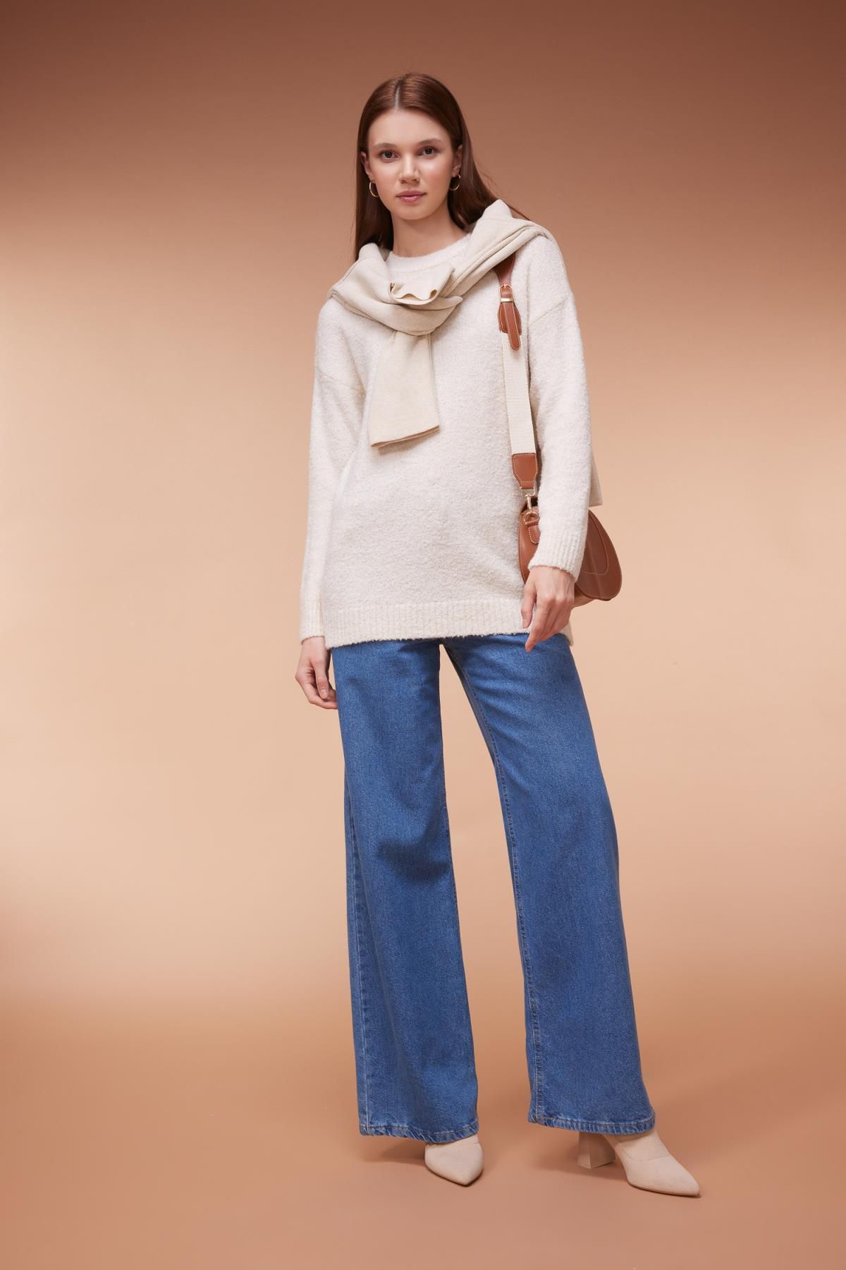 Regular Fit Bisiklet Yaka Basic Düz Triko Kazak Tunik B3548ax23wn Regular Fit Bisiklet Yaka Basic Düz Triko Kazak Tunik B3548ax23wn