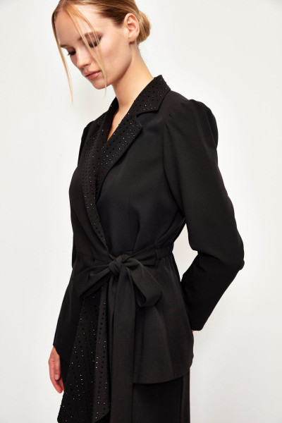 Mert Aslan Bağlama Detaylı Taşlı Ceket