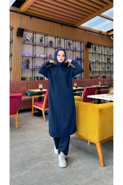 Uzun Tunik Kapşonlu Kenardan Yırtmaçlı İkili Spor Takım - 03034 - Açık Lacivert Uzun Tunik Kapşonlu Kenardan Yırtmaçlı İkili Spor Takım - 03034 - Açık Lacivert