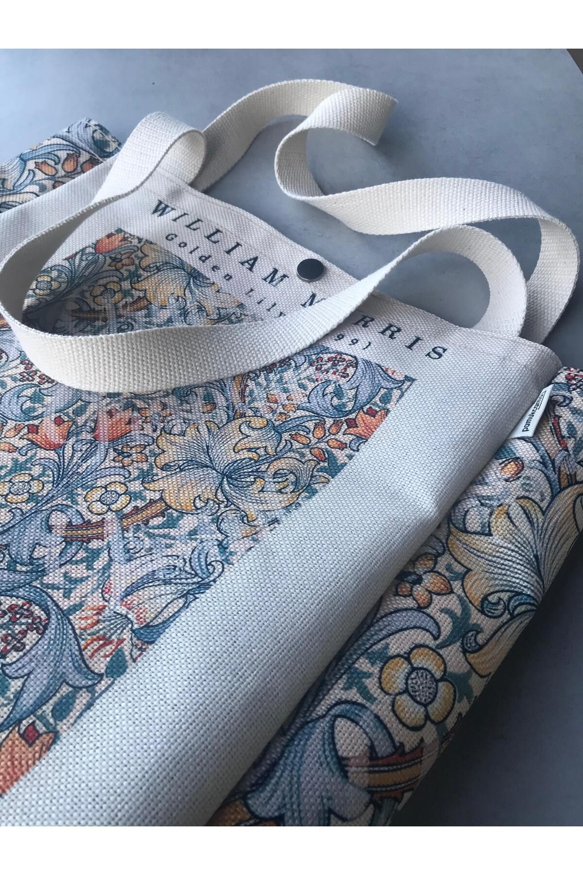 William Morris Kanvas Bez Çanta Yıkanabilir Metal Çıtçıtlı Cepli William Morris Kanvas Bez Çanta Yıkanabilir Metal Çıtçıtlı Cepli