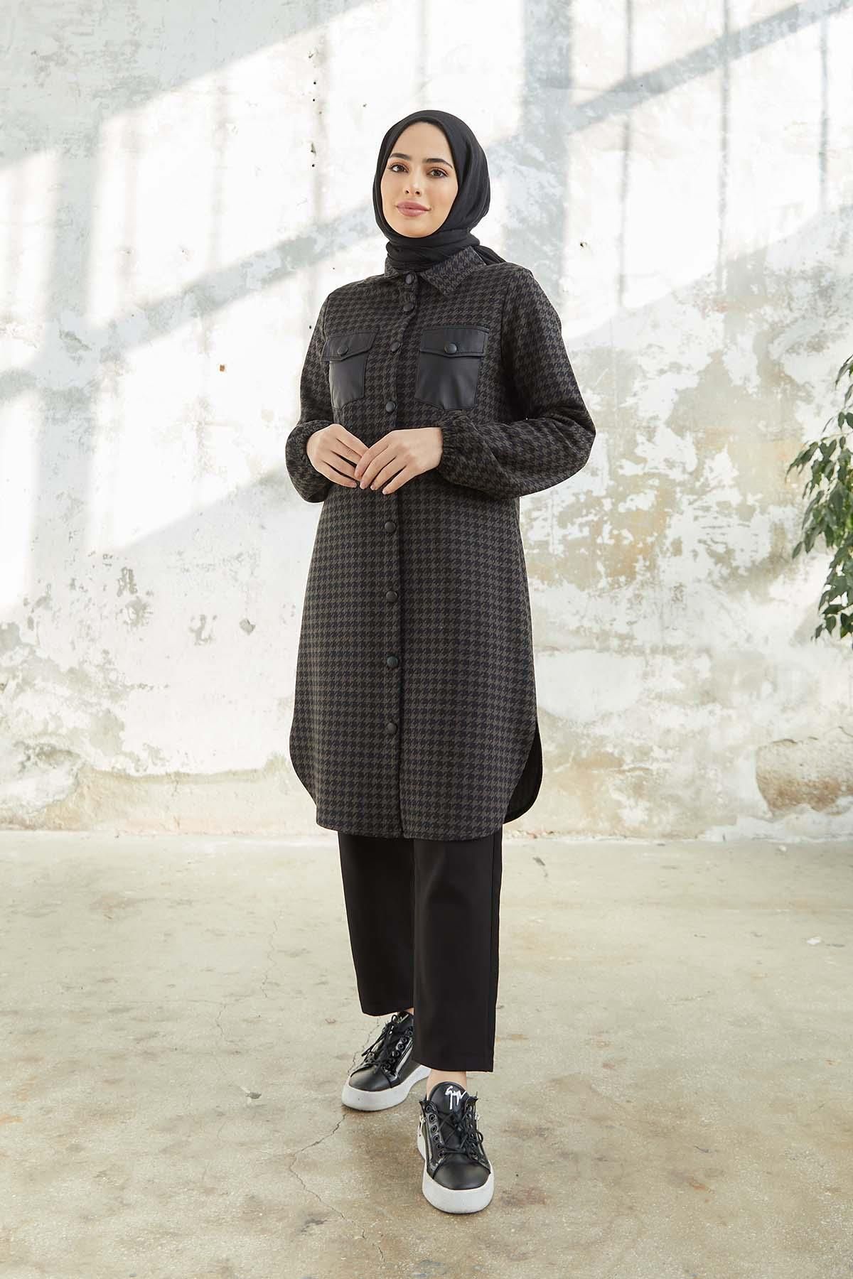Tesettür Kazayağı Desen Boydan Düğmeli Tunik Kahverengi Tesettür Kazayağı Desen Boydan Düğmeli Tunik Kahverengi