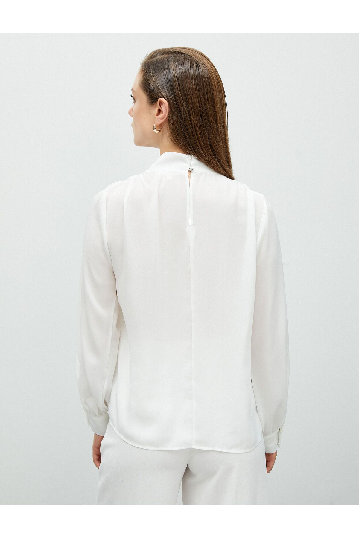 Şifon Bluz Degaje Yaka Balon Kollu Şifon Bluz Degaje Yaka Balon Kollu