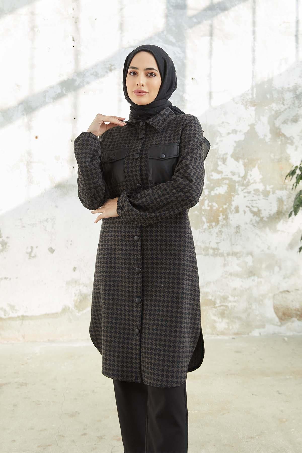 Tesettür Kazayağı Desen Boydan Düğmeli Tunik Kahverengi Tesettür Kazayağı Desen Boydan Düğmeli Tunik Kahverengi