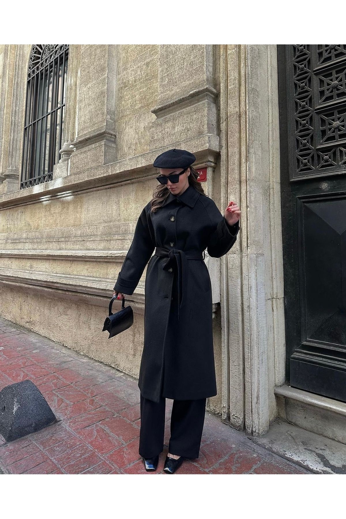 Siyah Kuşaklı Kaşe Kaban Siyah Kuşaklı Kaşe Kaban
