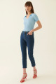 Romets Regular Fit Bilek Boy Orta Bel Lacivert Renk Kadın Denim Pantolon Romets Regular Fit Bilek Boy Orta Bel Lacivert Renk Kadın Denim Pantolon