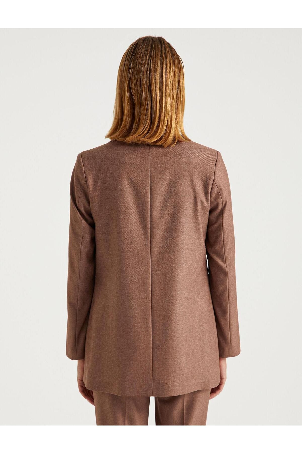 Premium Seri Kahve Zincir Cep Cutout Detaylı Blazer Premium Seri Kahve Zincir Cep Cutout Detaylı Blazer