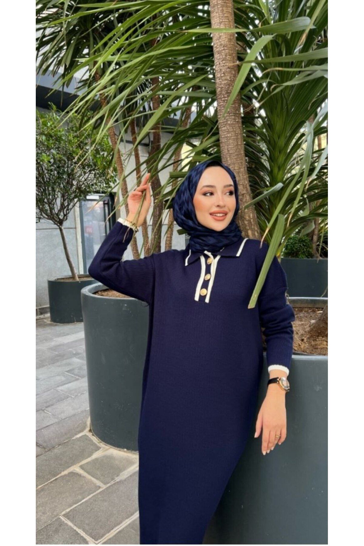 Oversize Düğmeli V Yaka Fitilli Triko Tesettür Elbise Oversize Düğmeli V Yaka Fitilli Triko Tesettür Elbise