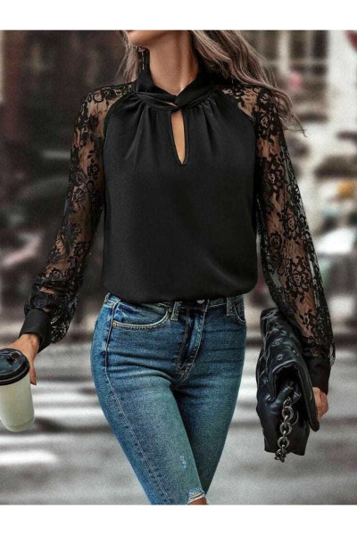 Kadın Uzun Kollu Göğüs Pencere Detay Yaka Boğazlı Kolları Tüllü Sandy Bluz