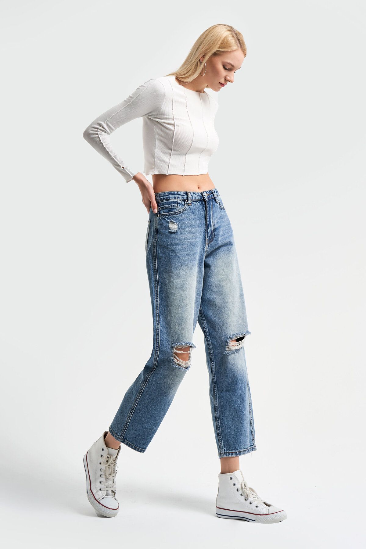 Kadın Tint Kot Rengi Relax Fit Dizden Yırtık Denim Kadın Tint Kot Rengi Relax Fit Dizden Yırtık Denim