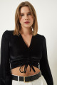 Siyah Derin V Yaka Crop Kadife Bluz SF00012 Siyah Derin V Yaka Crop Kadife Bluz SF00012