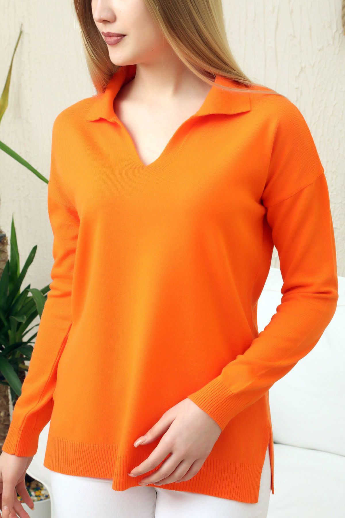 V Polo Yaka Uzun Kol Yırtmaçlı Düz Basic Sade Mevsimlik Triko Kazak V Polo Yaka Uzun Kol Yırtmaçlı Düz Basic Sade Mevsimlik Triko Kazak