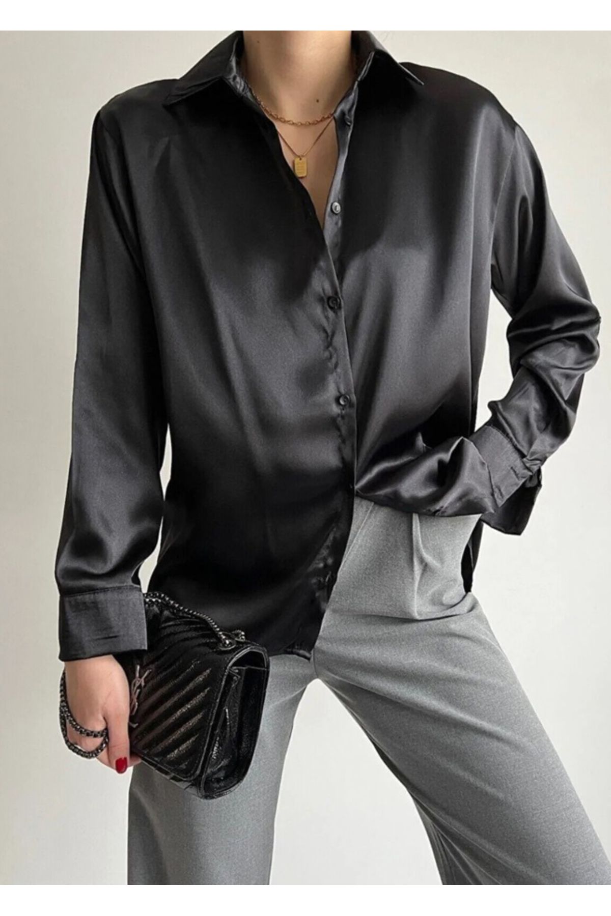 Kadın Siyah Oversize Saten Gömlek Kadın Siyah Oversize Saten Gömlek