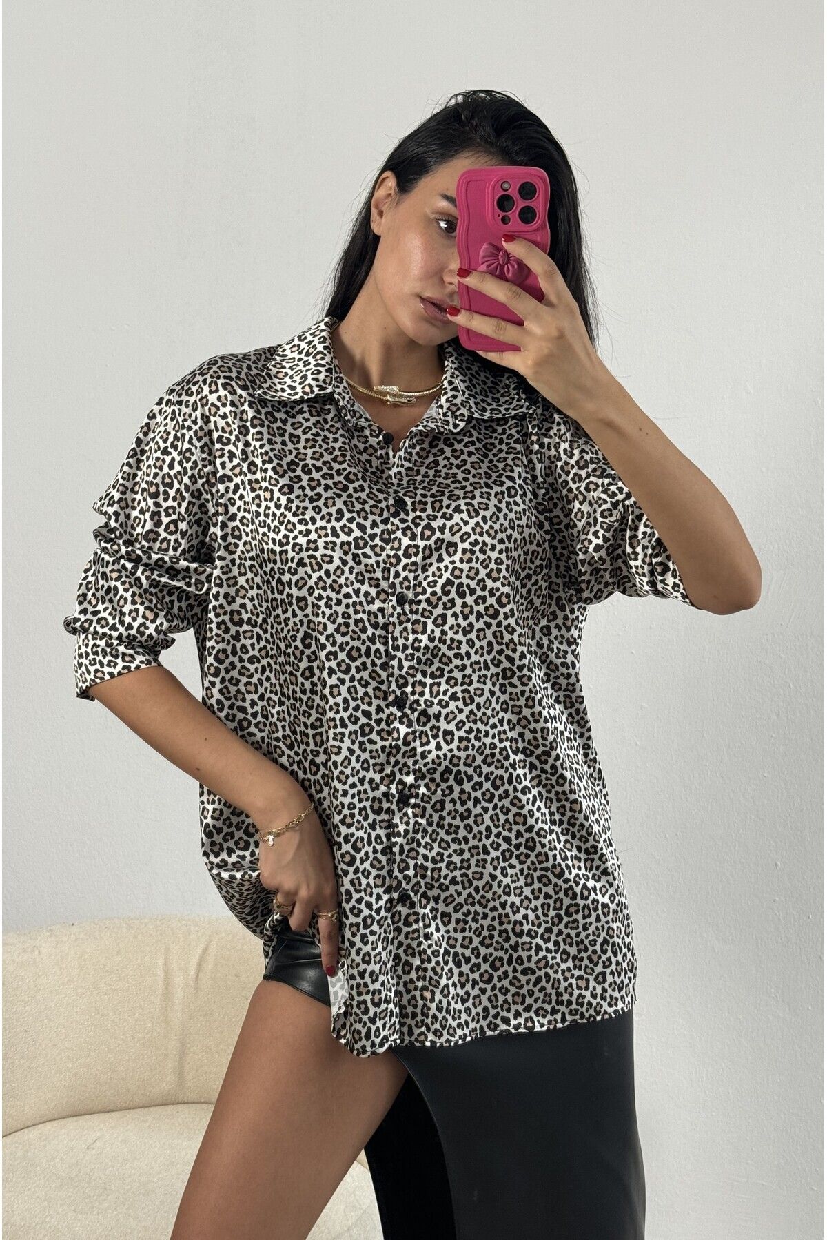 Leopar Desen Saten Oversize Gömlek 25218 Leopar Desen Saten Oversize Gömlek 25218