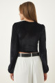 Siyah Derin V Yaka Crop Kadife Bluz SF00012 Siyah Derin V Yaka Crop Kadife Bluz SF00012
