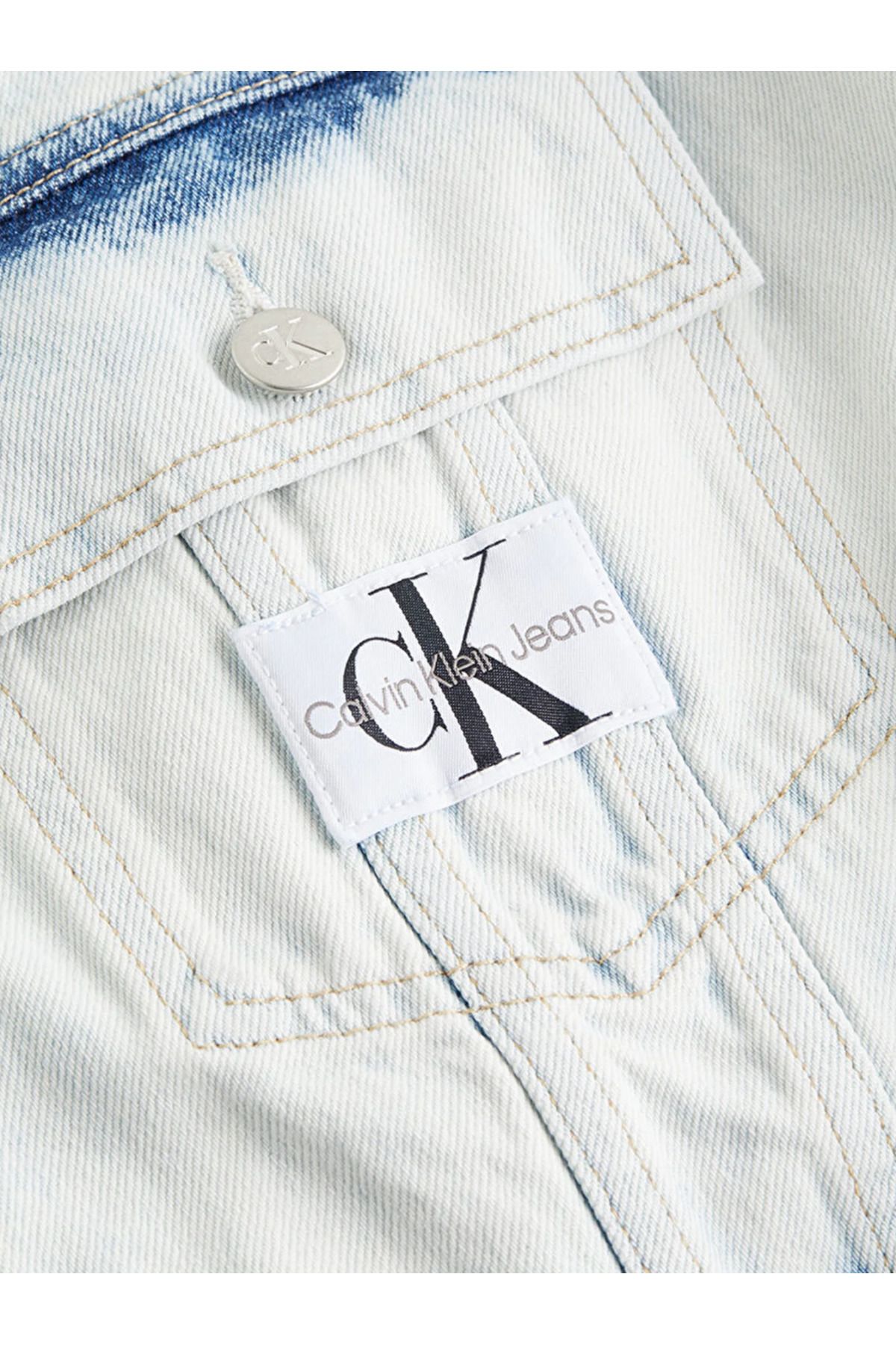 xtra Oversize Crop Denim Jacket xtra Oversize Crop Denim Jacket
