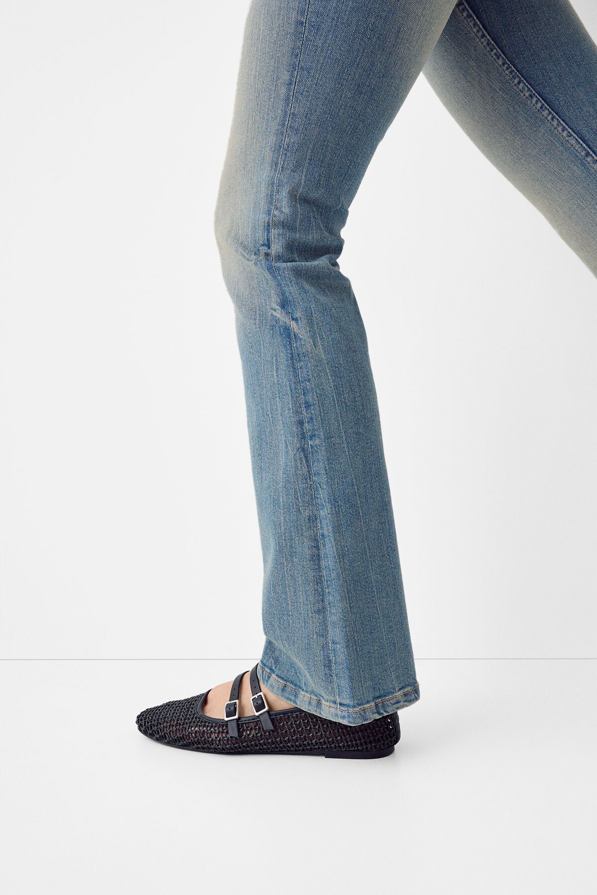 Low waist bootcut jean Low waist bootcut jean