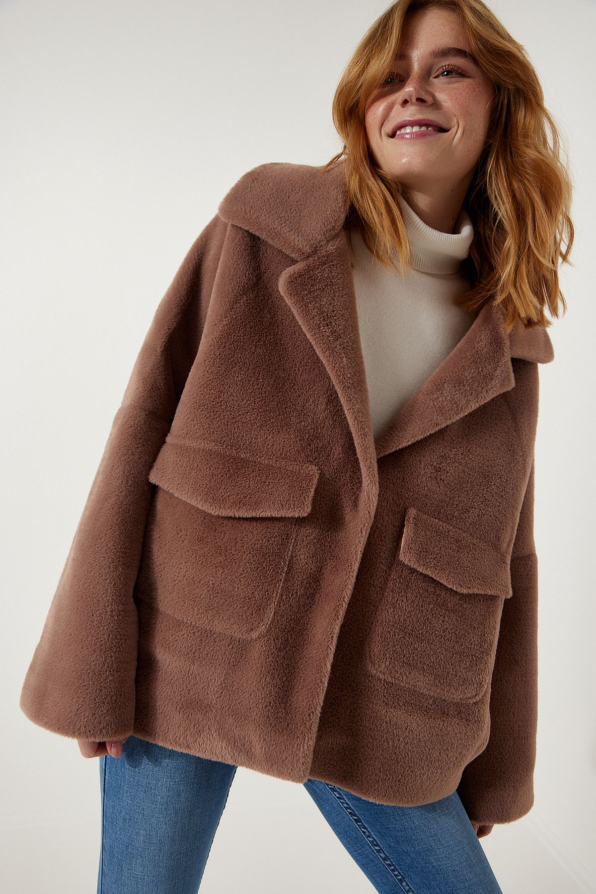 Kadın Vizon Premium Cepli Oversize Sakallı Ceket FN03171 Kadın Vizon Premium Cepli Oversize Sakallı Ceket FN03171