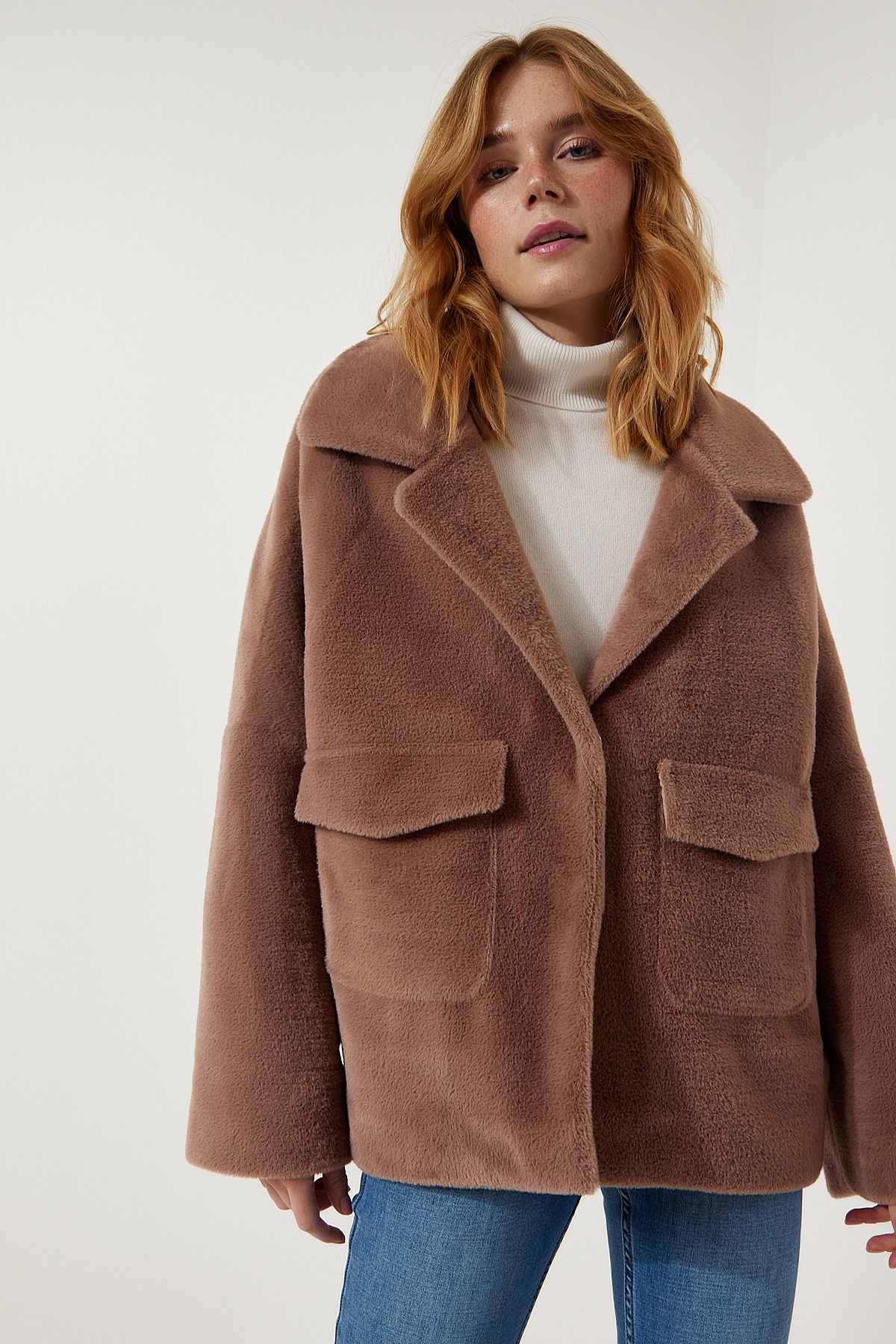 Kadın Vizon Premium Cepli Oversize Sakallı Ceket FN03171 Kadın Vizon Premium Cepli Oversize Sakallı Ceket FN03171