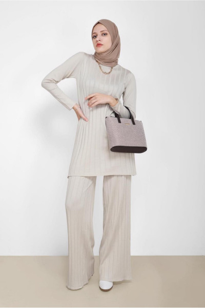 KENDİNDEN DESENLİ BASIC İKİLİ PANT. TRİKO TAKIM 42081 KENDİNDEN DESENLİ BASIC İKİLİ PANT. TRİKO TAKIM 42081