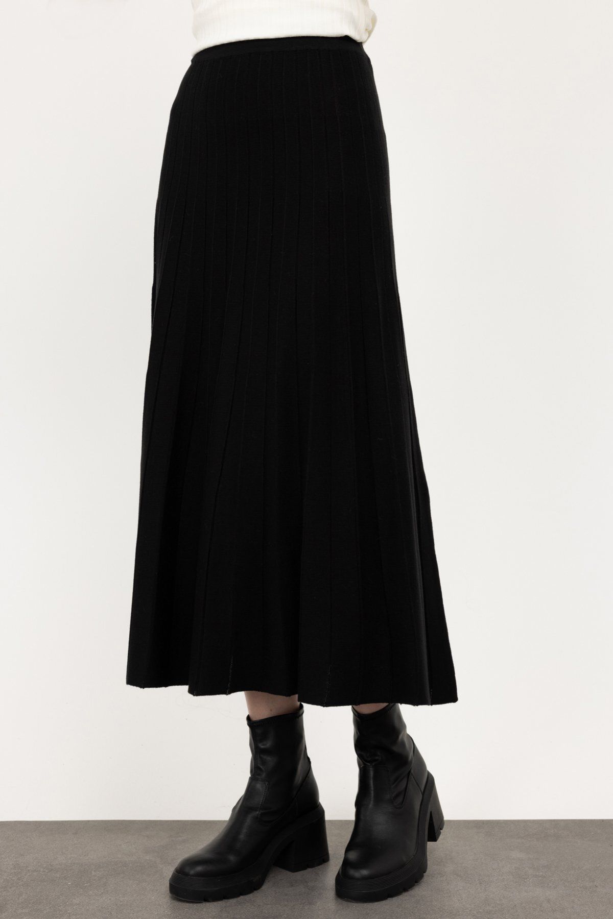 ON Pileli Maxi Boy Triko Etek