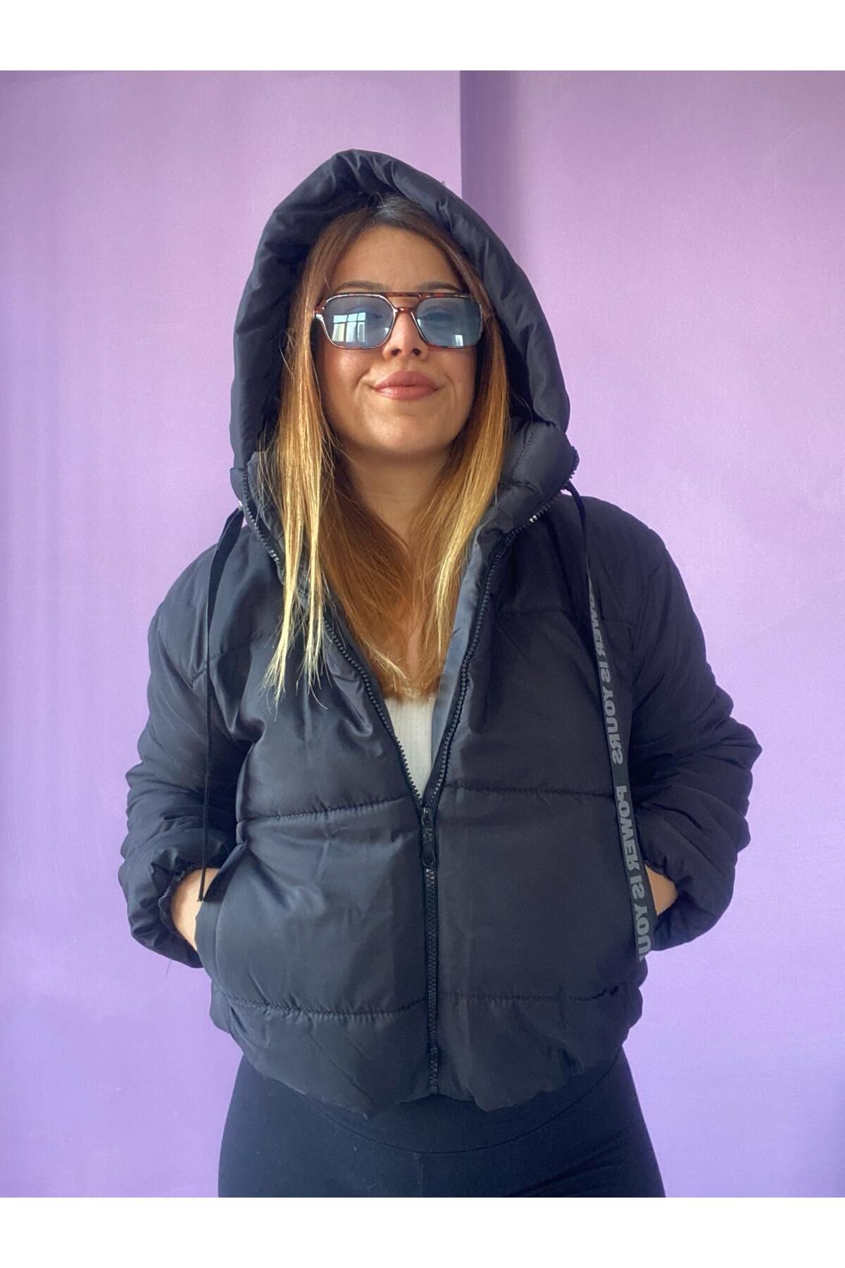 KAPÜŞONLU KADIN MONT KAPÜŞONLU KADIN MONT