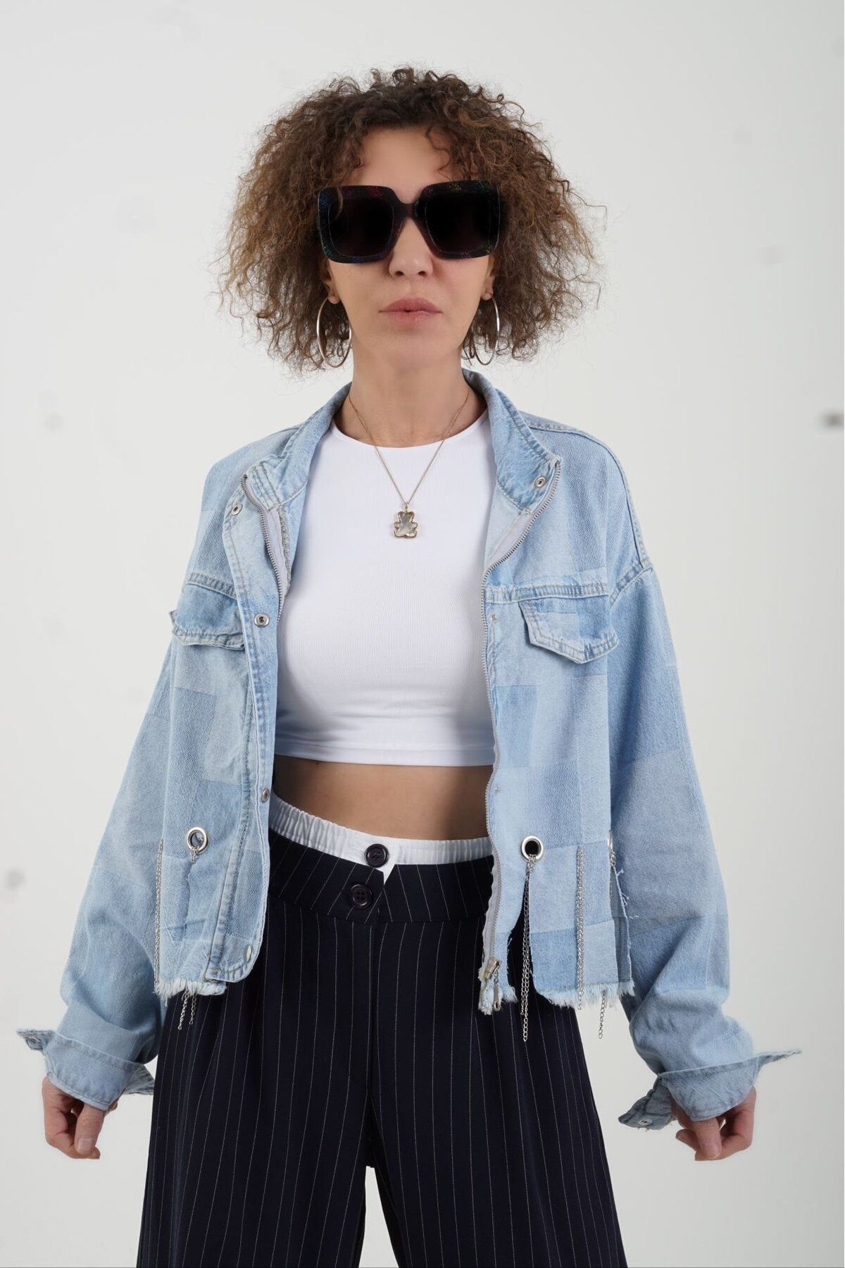Mavi Zincir Detaylı Denim Ceket Mavi Zincir Detaylı Denim Ceket