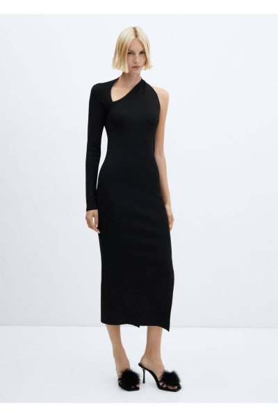 Yırtmaçlı asimetrik elbise Yırtmaçlı asimetrik elbise