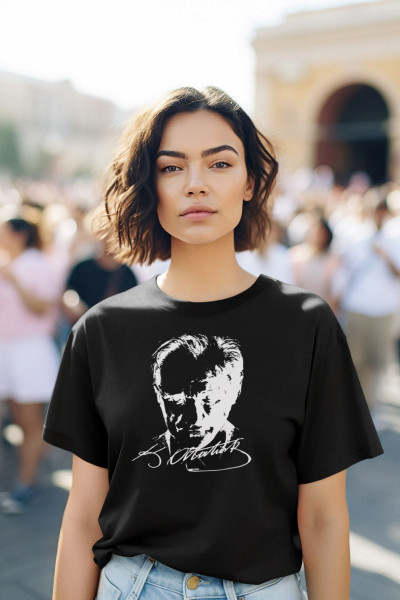 STIL-X ATATÜRK BASKILI BİSİKLET YAKA OVERSIZE %100 PAMUKLU KADIN TSHIRT STIL-X ATATÜRK BASKILI BİSİKLET YAKA OVERSIZE %100 PAMUKLU KADIN TSHIRT