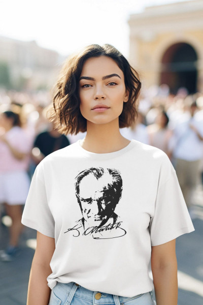 STIL-X ATATÜRK BASKILI BİSİKLET YAKA OVERSIZE %100 PAMUKLU KADIN TSHIRT STIL-X ATATÜRK BASKILI BİSİKLET YAKA OVERSIZE %100 PAMUKLU KADIN TSHIRT