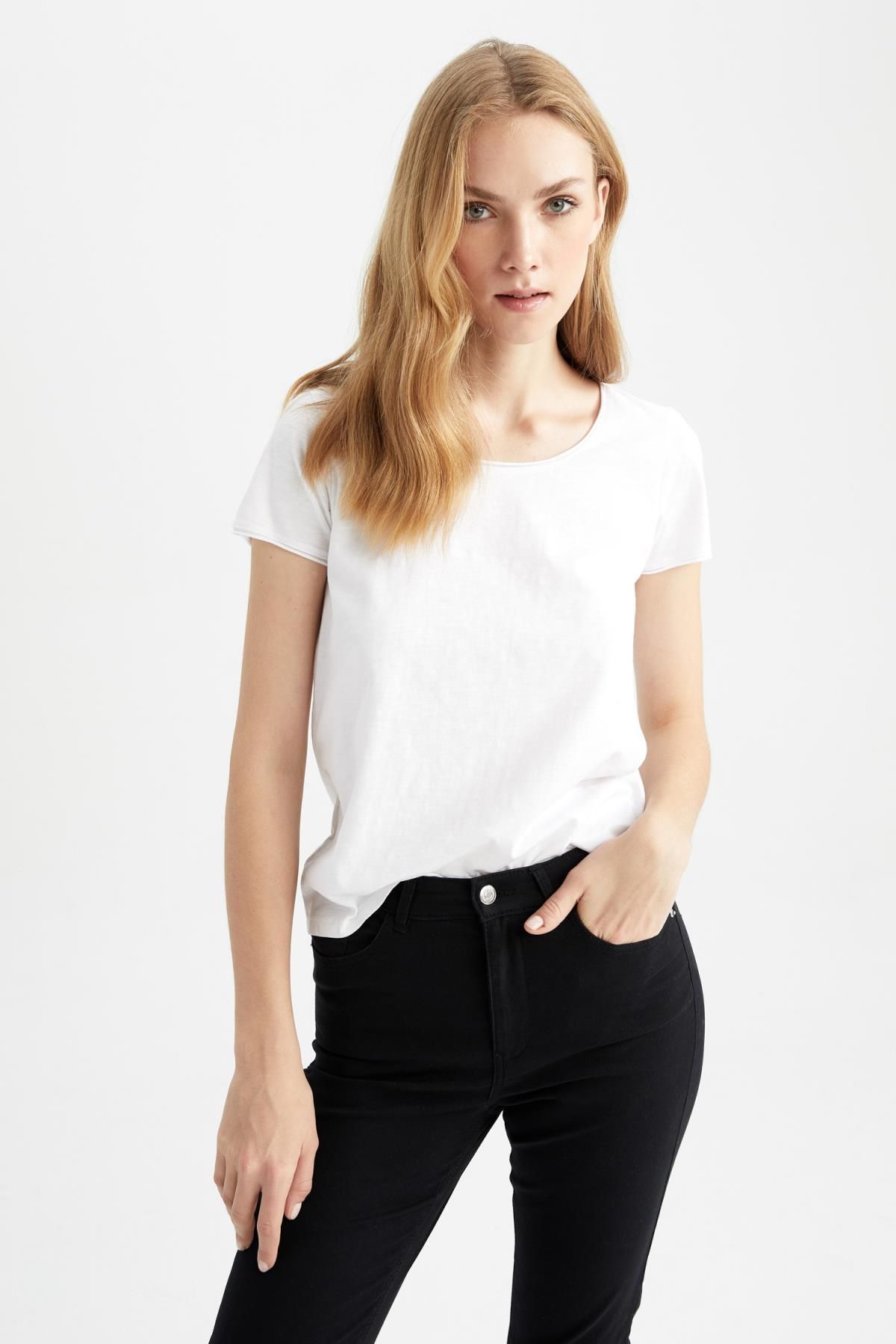 Regular Fit Bisiklet Yaka Basic Kısa Kollu %100 Pamuk Tişört K1508az23sm Regular Fit Bisiklet Yaka Basic Kısa Kollu %100 Pamuk Tişört K1508az23sm
