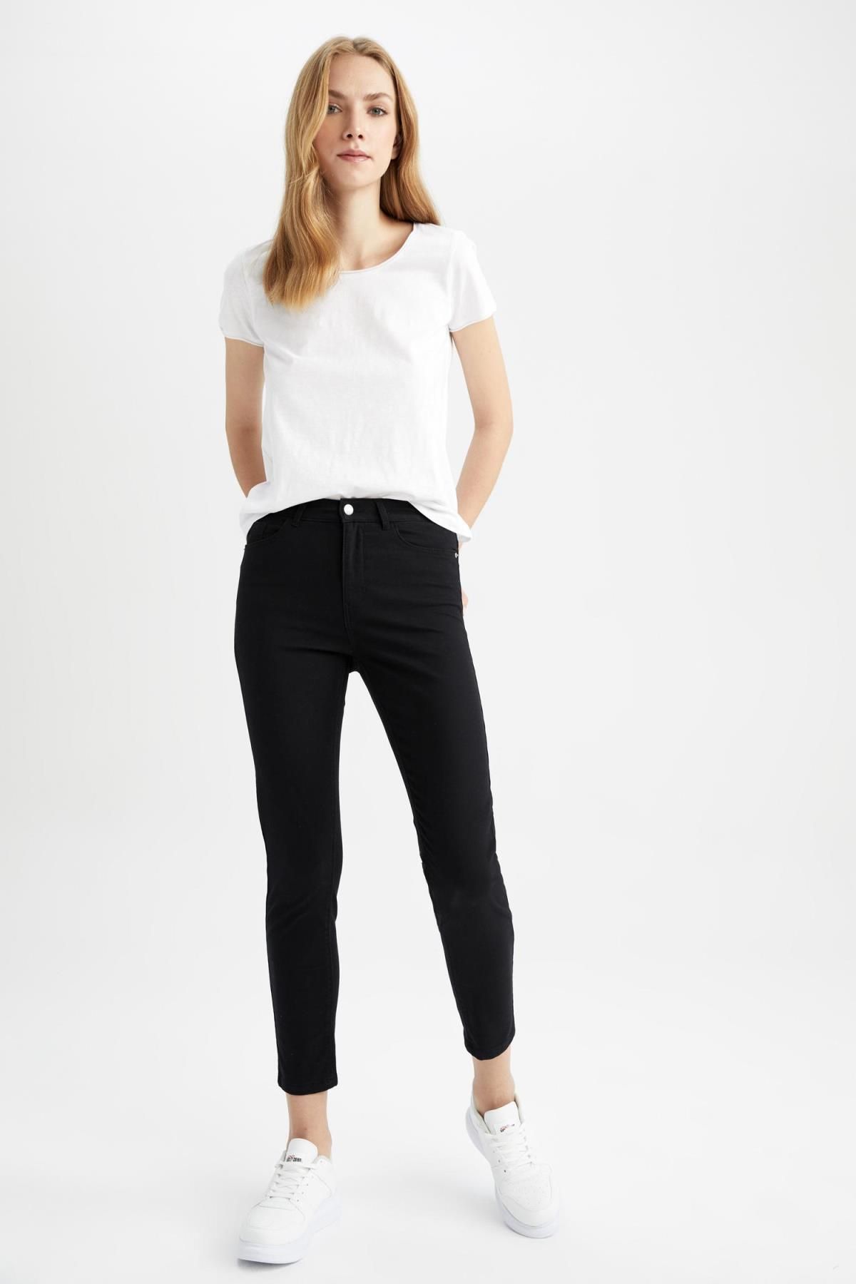 Regular Fit Bisiklet Yaka Basic Kısa Kollu %100 Pamuk Tişört K1508az23sm Regular Fit Bisiklet Yaka Basic Kısa Kollu %100 Pamuk Tişört K1508az23sm