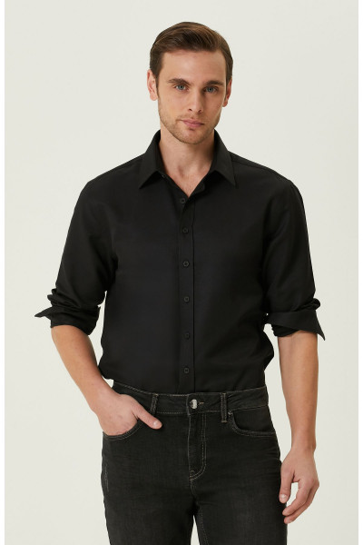 Siyah Gömlek Siyah Gömlek