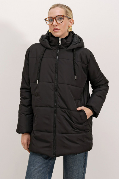 Kapüşonlu Oversize Şişme Mont - Siyah Kapüşonlu Oversize Şişme Mont - Siyah