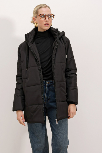 Kapüşonlu Oversize Şişme Mont - Siyah Kapüşonlu Oversize Şişme Mont - Siyah