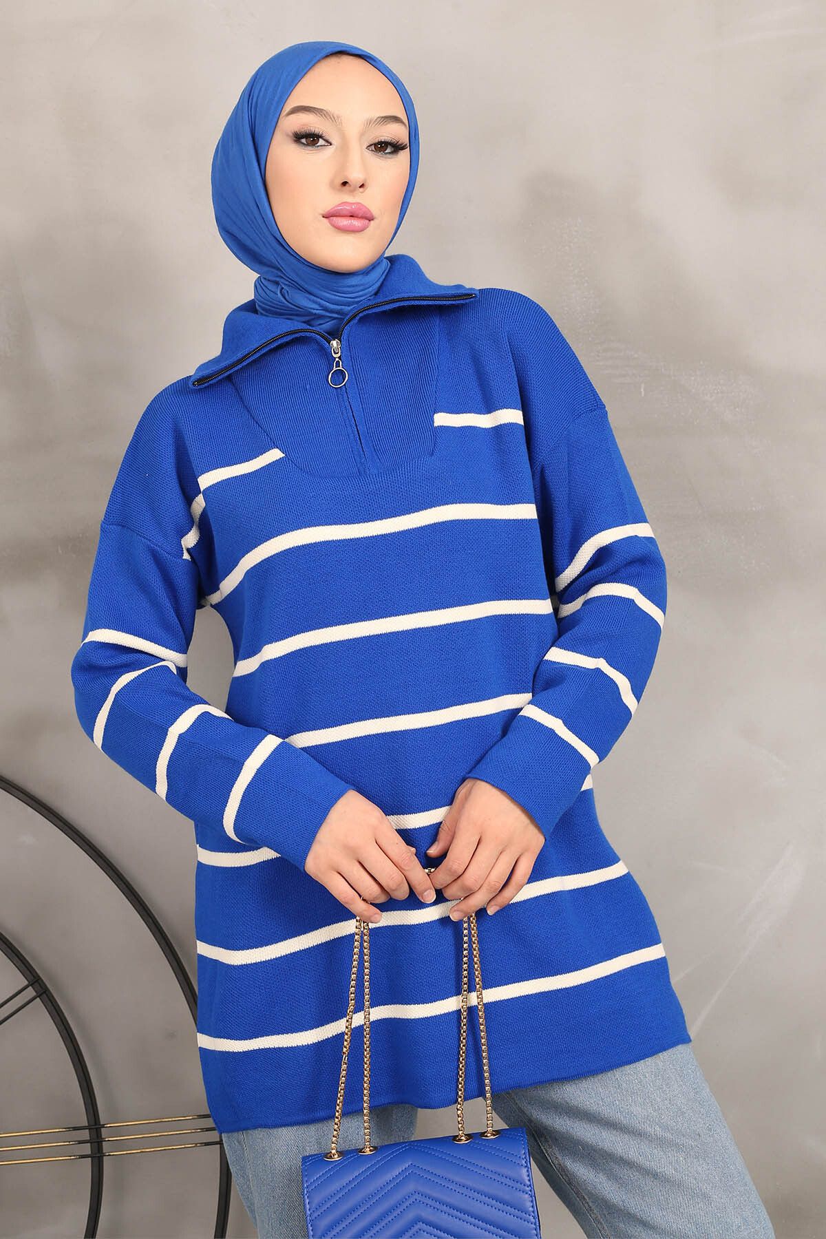 Saks Mavi Yaka Fermuarlı Çizgili Triko Tunik Saks Mavi Yaka Fermuarlı Çizgili Triko Tunik