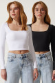 Kadın Siyah Beyaz Kare Yaka Fitilli 2'Li Paket Crop Örme Bluz AN00180