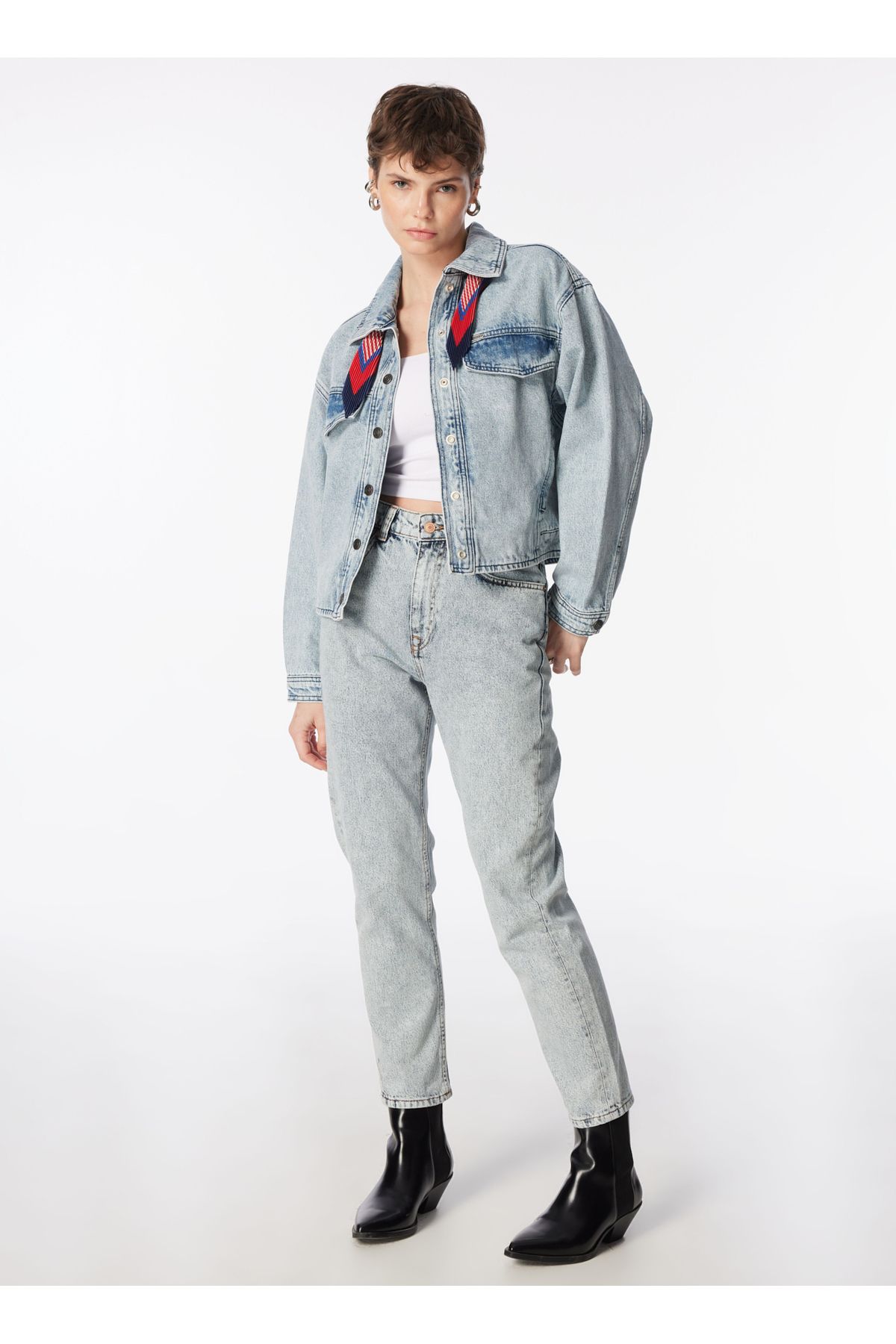Mavi Kadın Denim Ceket 242 LCF 131002 CARY DENIM Mavi Kadın Denim Ceket 242 LCF 131002 CARY DENIM