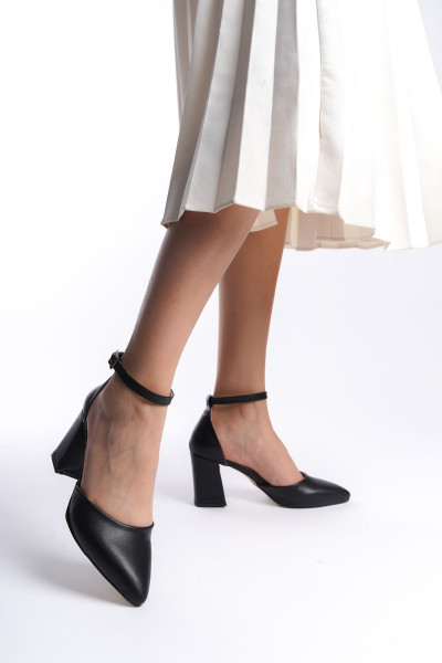 Siyah Cilt Kadın Yüksek Topuklu Ayakkabı BG1042-119-0013 Siyah Cilt Kadın Yüksek Topuklu Ayakkabı BG1042-119-0013