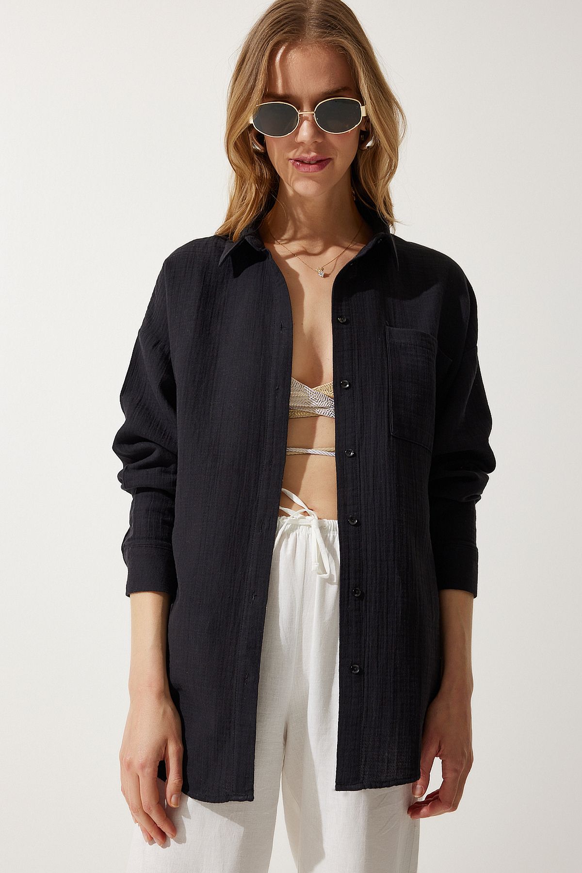 Kadın Siyah Cepli Oversize Müslin Gömlek MX00150 Kadın Siyah Cepli Oversize Müslin Gömlek MX00150