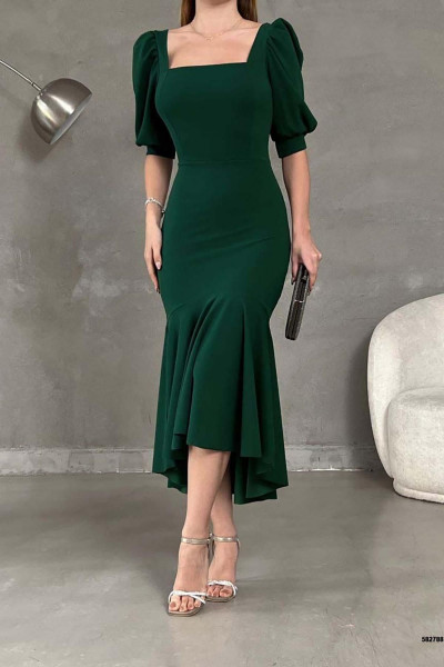 Zümrüt Yeşili Krep Kumaş Kare Yaka Balon Kol Balık Model Midi Boy Elbise Zümrüt Yeşili Krep Kumaş Kare Yaka Balon Kol Balık Model Midi Boy Elbise