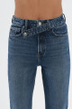 Orta Mavi Slim Straight Paçası Yırtmaçlı Çapraz Kemerli Jean Pantolon C 4556-007 Orta Mavi Slim Straight Paçası Yırtmaçlı Çapraz Kemerli Jean Pantolon C 4556-007