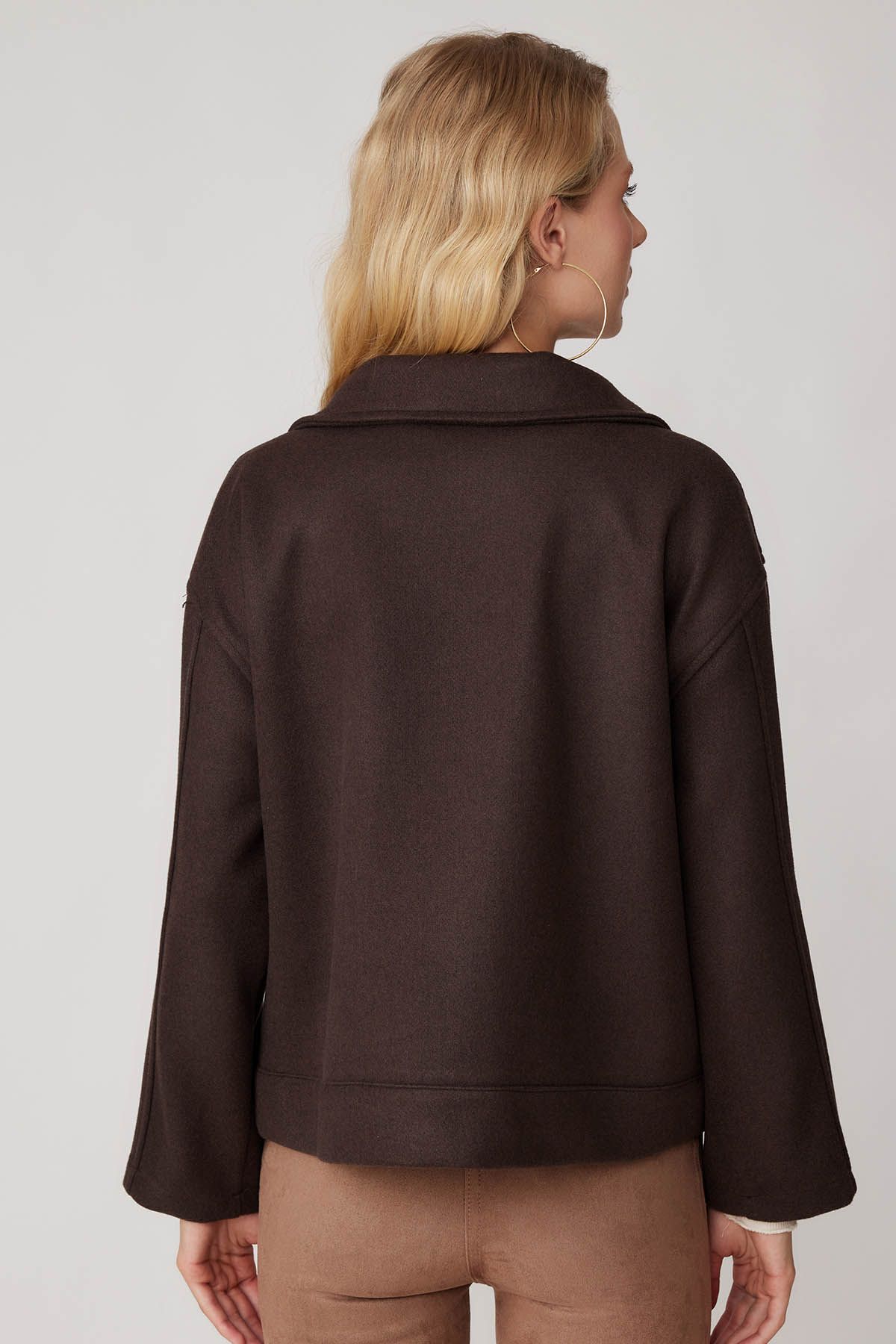 Kapak Cepli Fermuarlı Kaşe Ceket Kapak Cepli Fermuarlı Kaşe Ceket