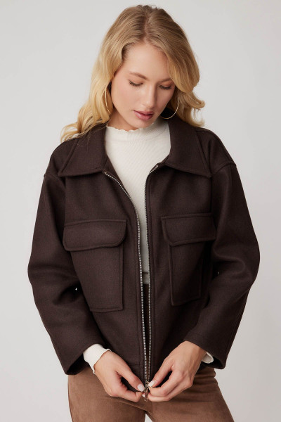 Kapak Cepli Fermuarlı Kaşe Ceket Kapak Cepli Fermuarlı Kaşe Ceket