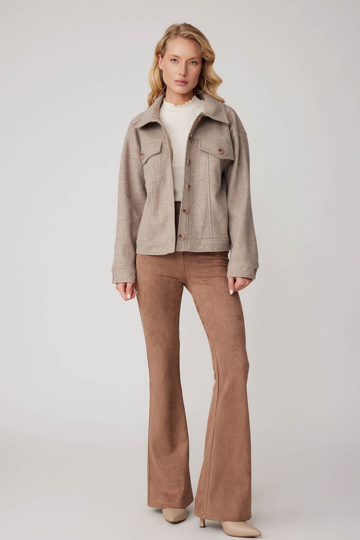 Kapak Cepli Düğmeli Kaşe Ceket Kapak Cepli Düğmeli Kaşe Ceket